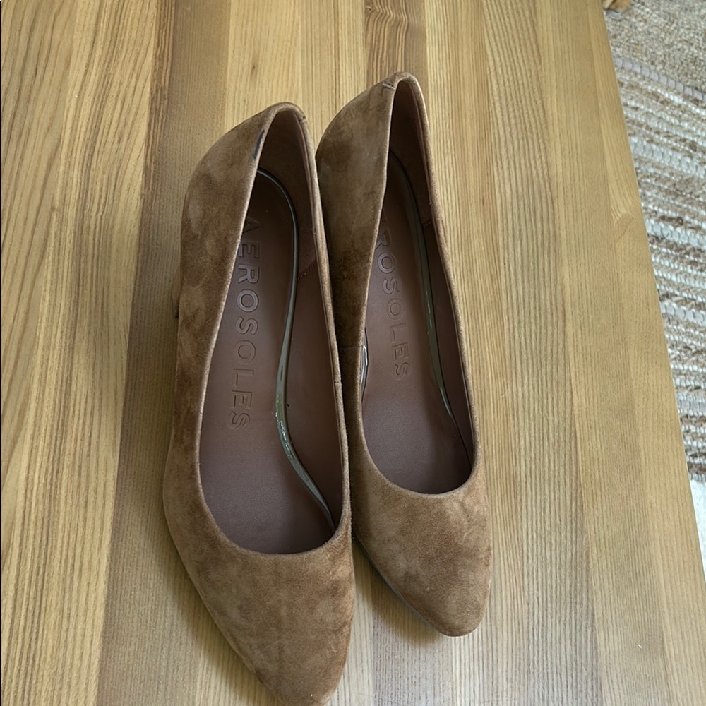 AEROSOLES Brown Heels Classic Design